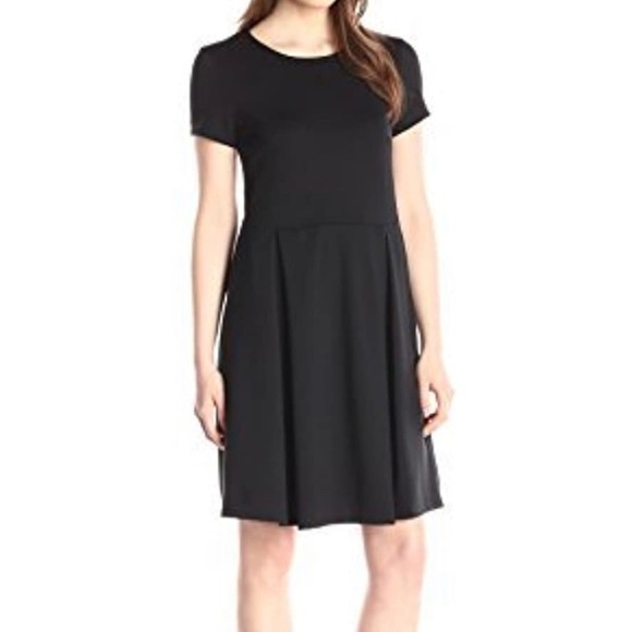 slim fit dress slacks Lark & RO Forest Green Fit & Flare Short Sleeve Dress main image 1